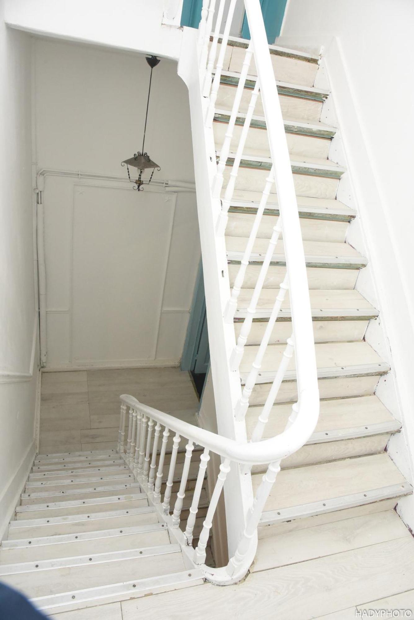 Appartement Confort Gare De L'ouest, Troisiemes Etages Bruxelles